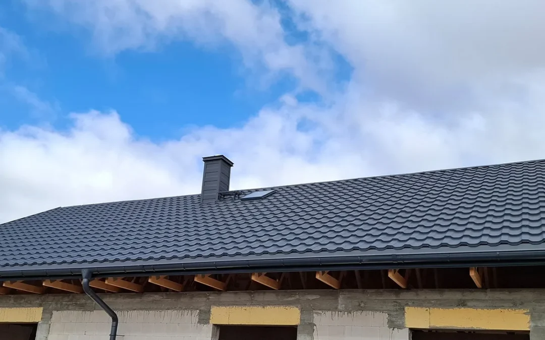 Realizacja dachu – Halickie. Pokrycie – blachodachówka REN Topmat 7016